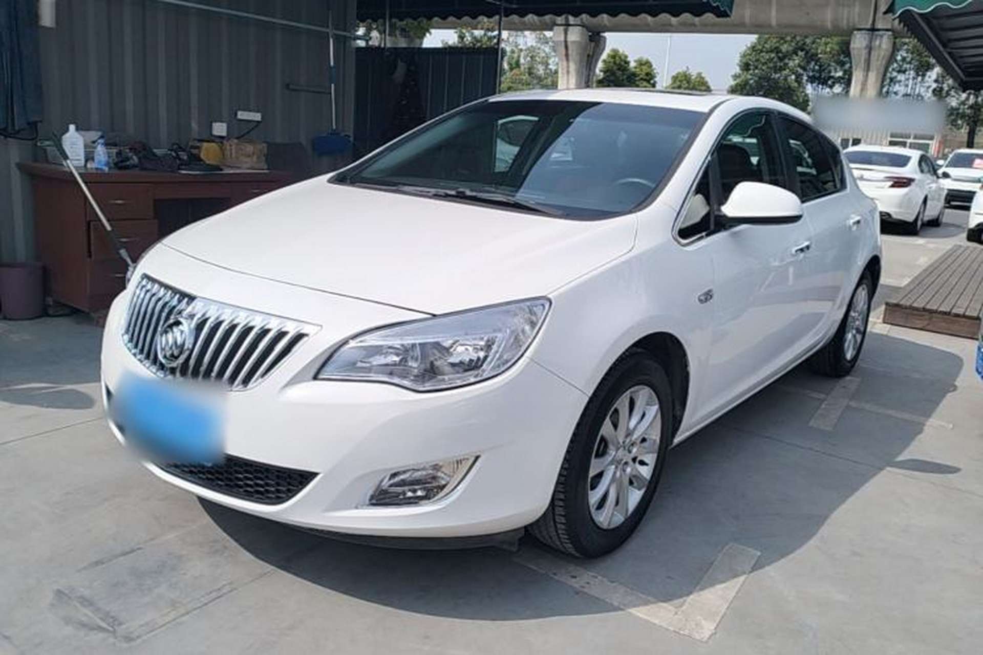 Used Buick GT 2014 XT 1.6L Automatic Fashion Edition Front Left 45 Deg