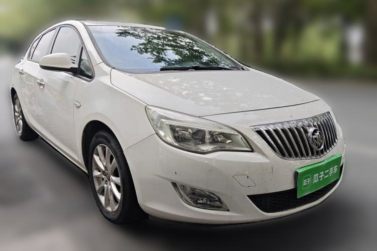 Used Buick GT 2014 XT 1.6L Automatic Fashion Edition Front Right 45 Deg