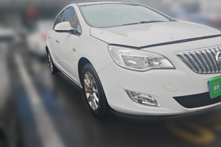 Used Buick GT 2014 XT 1.6L Automatic Fashion Edition Front Right 45 Deg