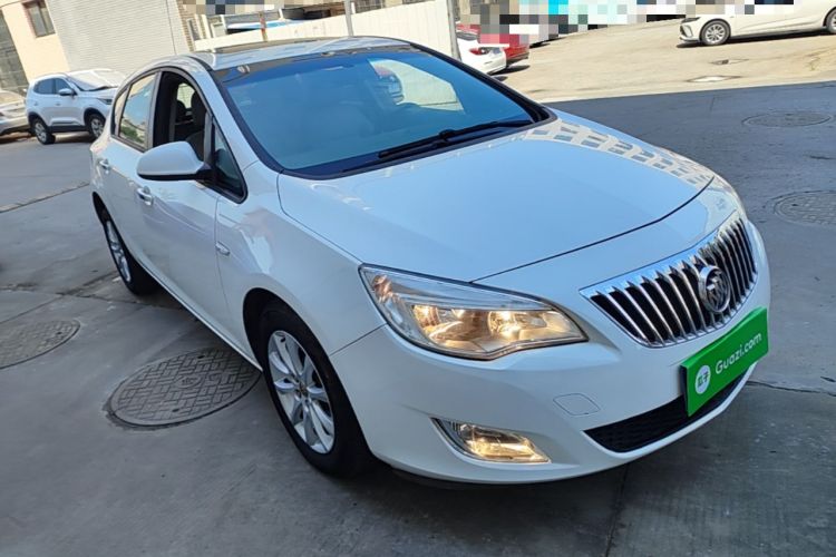 Used Buick GT 2014 XT 1.6L Manual Entry-Level Model Front Right 45 Deg