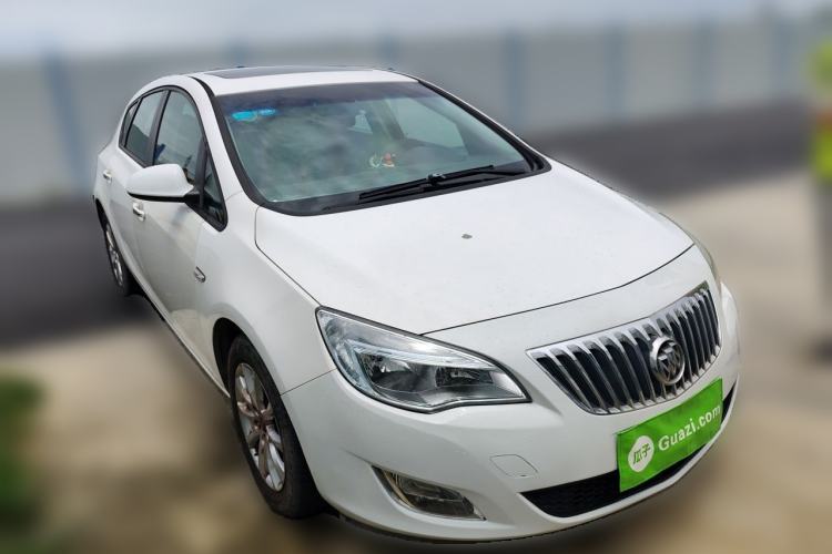 Used Buick GT 2014 XT 1.6L Automatic Comfort Edition Front Right 45 Deg