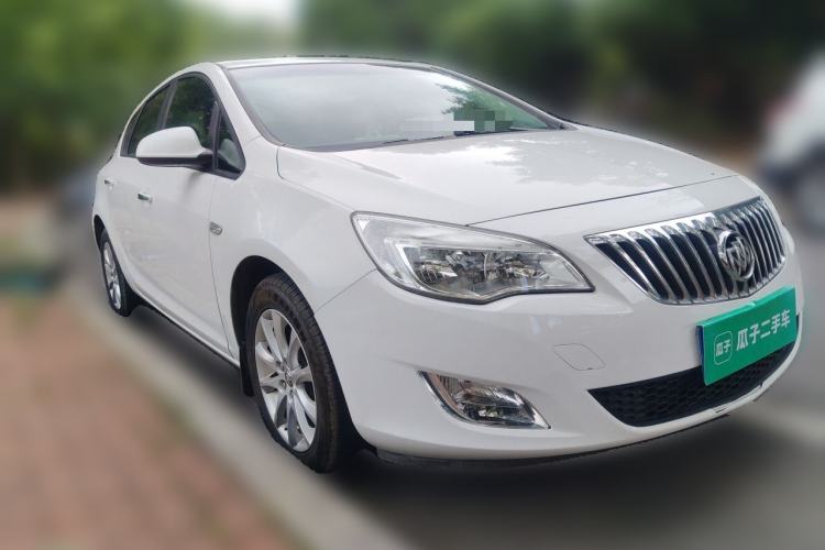 Used Buick GT 2014 XT 1.6L Automatic Fashion Edition Front Right 45 Deg