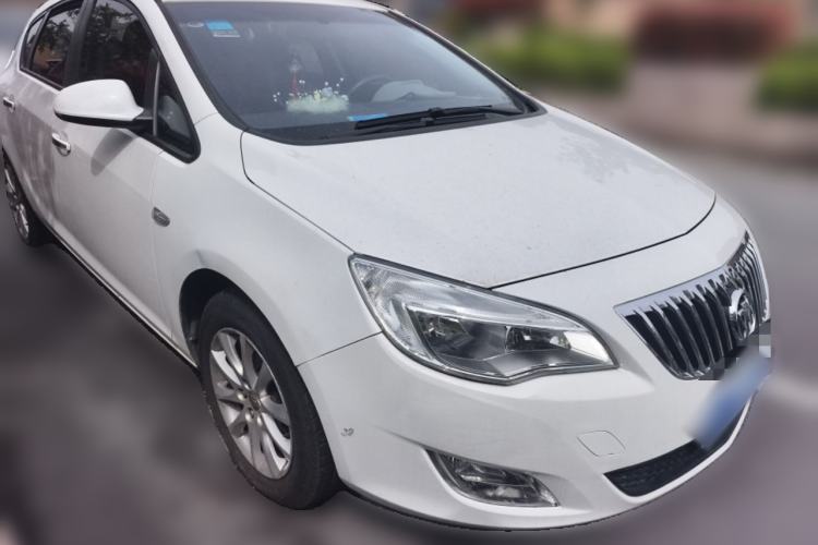 Used Buick GT 2014 XT 1.6L Automatic Fashion Edition Front Right 45 Deg