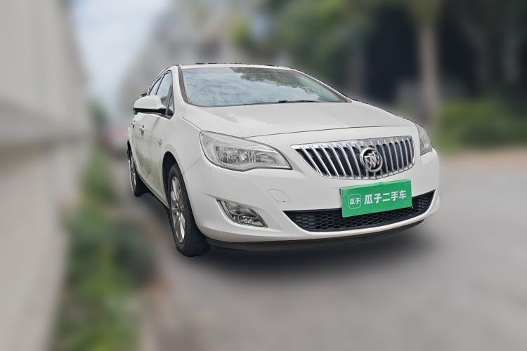 Used Buick GT 2014 XT 1.6L Automatic Fashion Edition Front Right 45 Deg