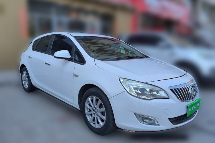 Used Buick GT 2014 XT 1.6L Automatic Fashion Edition Front Right 45 Deg