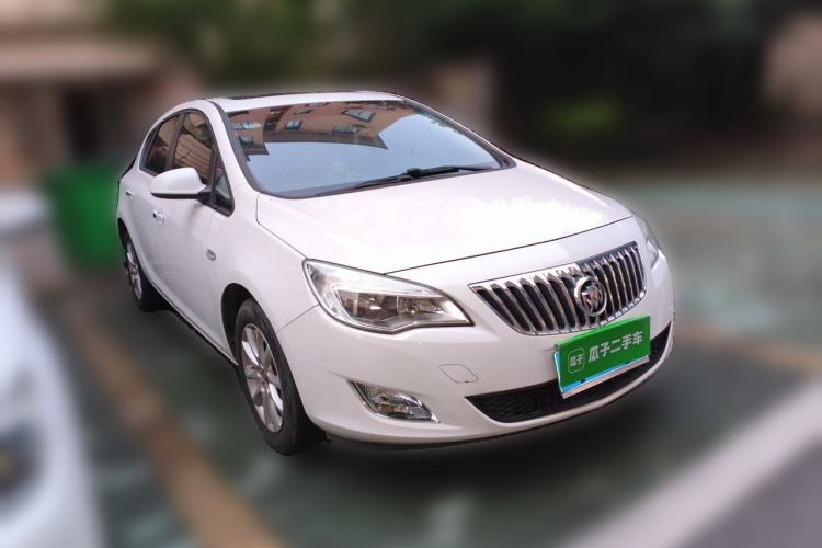 Used Buick GT 2014 XT 1.6L Automatic Fashion Edition Front Right 45 Deg