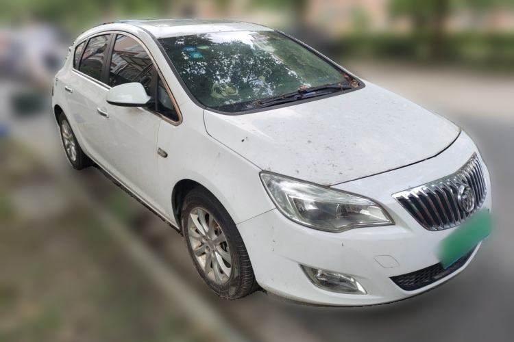 Used Buick GT 2014 XT 1.6L Automatic Fashion Edition Front Right 45 Deg