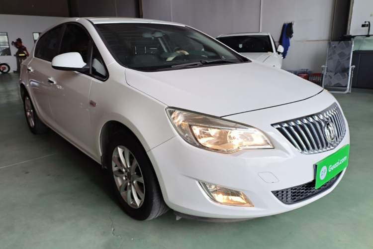 Used Buick GT 2014 XT 1.6L Automatic Fashion Edition Front Right 45 Deg