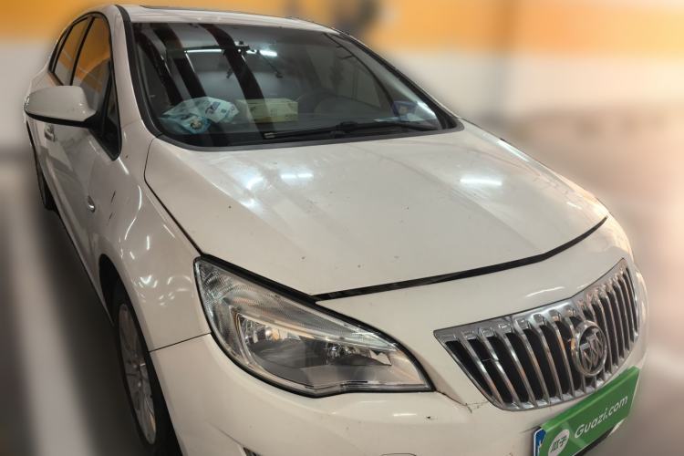 Used Buick GT 2014 XT 1.6L Manual Entry-Level Model Front Right 45 Deg