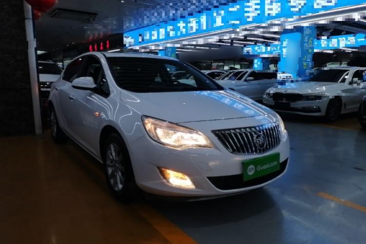 Used Buick GT 2014 XT 1.6L Automatic Fashion Edition Front Right 45 Deg