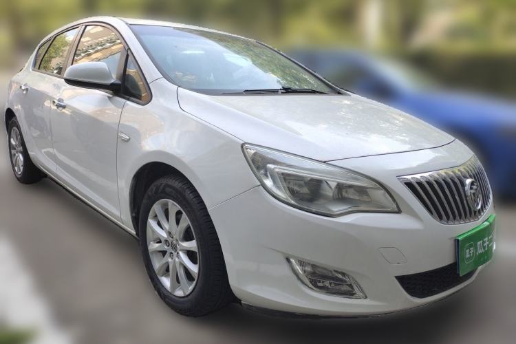 Used Buick GT 2014 XT 1.6L Automatic Fashion Edition Front Right 45 Deg