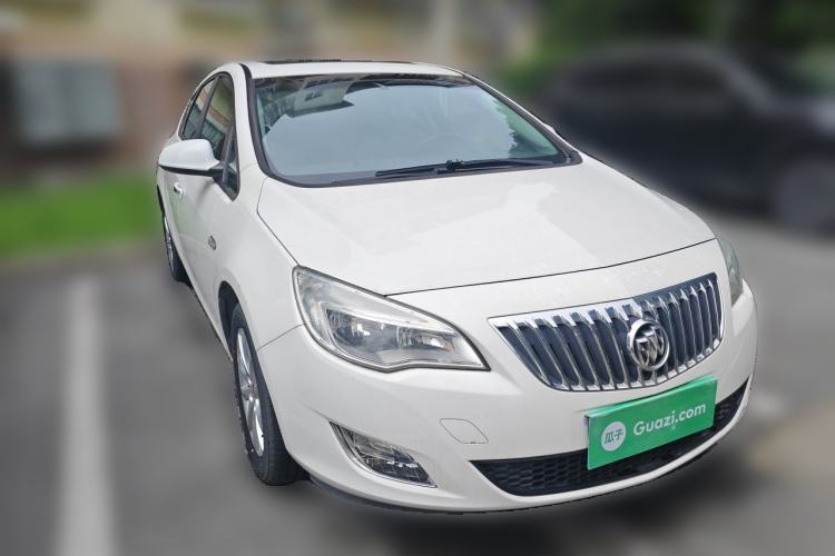 Used Buick GT 2014 XT 1.6L Automatic Fashion Edition Front Right 45 Deg