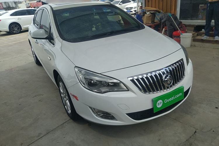 Used Buick GT 2014 XT 1.6L Automatic Fashion Edition Front Right 45 Deg