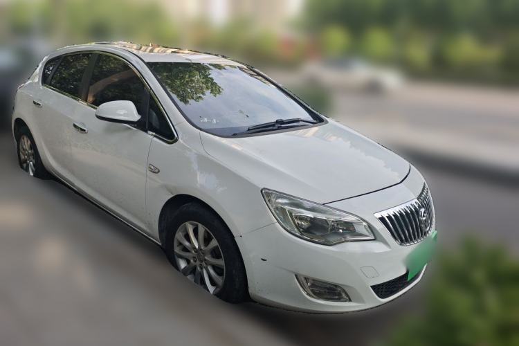 Used Buick GT 2014 XT 1.6L Automatic Fashion Edition Front Right 45 Deg