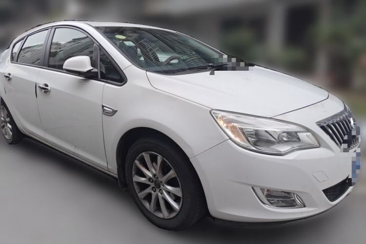 Used Buick GT 2014 XT 1.6L Automatic Fashion Edition Front Right 45 Deg