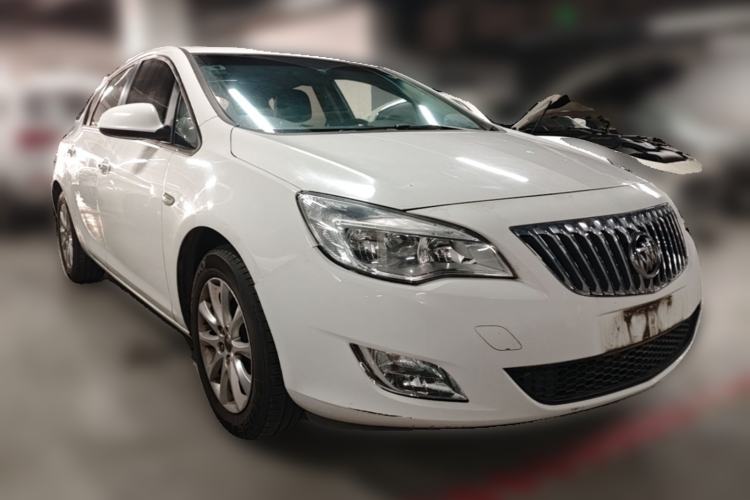 Used Buick GT 2014 XT 1.6L Automatic Fashion Edition Front Right 45 Deg