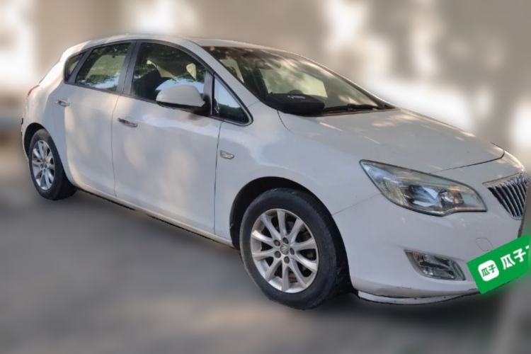 Used Buick GT 2014 XT 1.6L Automatic Comfort Edition Front Right 45 Deg