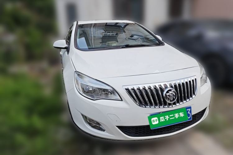 Used Buick GT 2014 XT 1.6L Automatic Comfort Edition Front Right 45 Deg