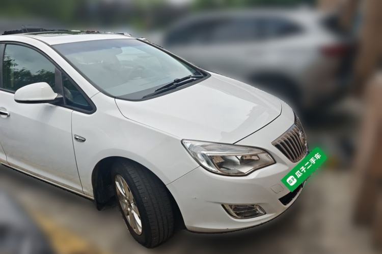 Used Buick GT 2014 XT 1.6L Automatic Fashion Edition Front Right 45 Deg