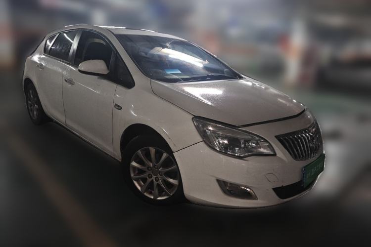 Used Buick GT 2014 XT 1.6L Automatic Fashion Edition Front Right 45 Deg