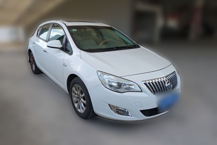 Used Buick GT 2014 XT 1.6L Manual Entry-Level Model Front Right 45 Deg