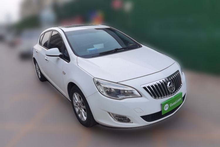 Used Buick GT 2014 XT 1.6L Automatic Fashion Edition Front Right 45 Deg