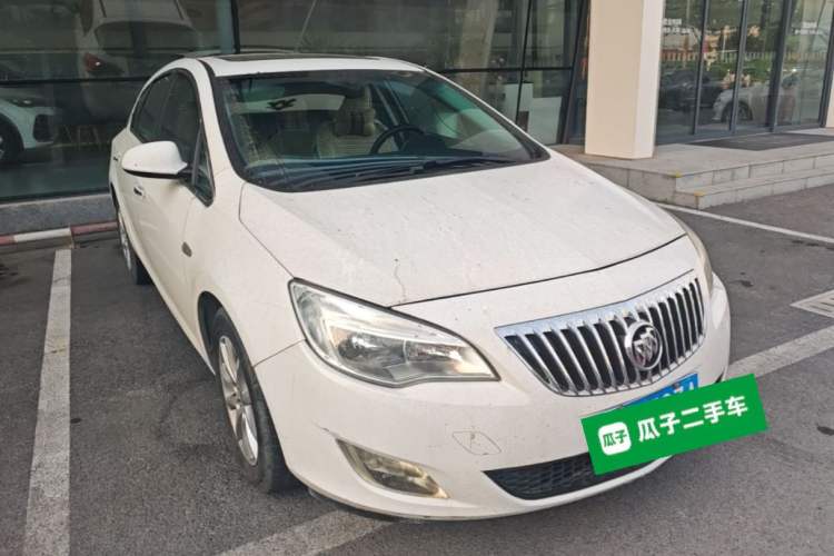 Used Buick GT 2014 XT 1.6L Manual Entry-Level Model Front Right 45 Deg