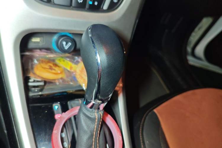 Used Buick GT 2014 XT 1.6T Automatic Fashion Sport Edition Gear Lever