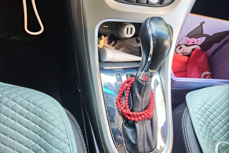 Used Buick GT 2014 XT 1.6L Automatic Fashion Edition Gear Lever