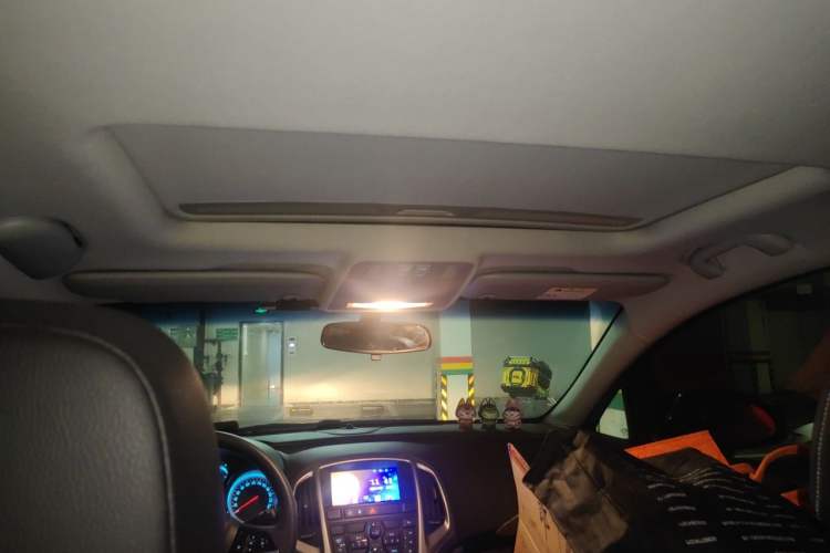 Used Buick GT 2014 XT 1.6L Automatic Fashion Edition Headliner