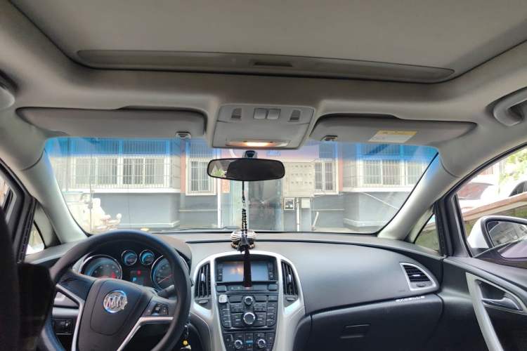 Used Buick GT 2014 XT 1.6L Automatic Fashion Edition Headliner