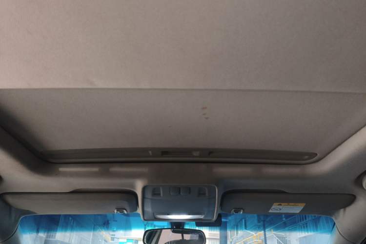 Used Buick GT 2014 XT 1.6L Automatic Fashion Edition Headliner