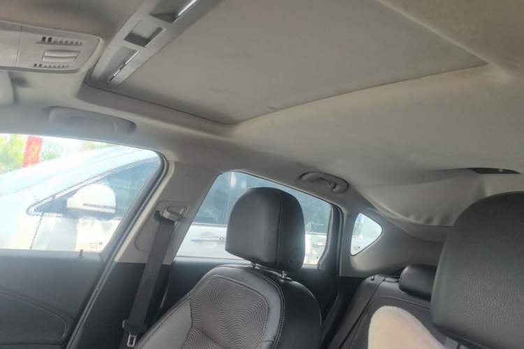 Used Buick GT 2014 XT 1.6L Automatic Fashion Edition Headliner