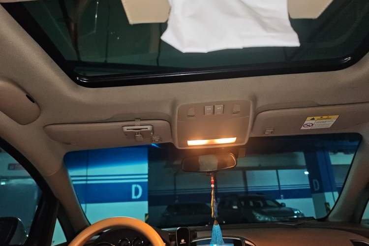 Used Buick GT 2014 XT 1.6L Automatic Fashion Edition Headliner