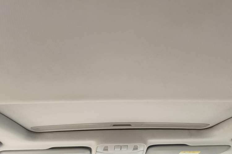 Used Buick GT 2014 XT 1.6L Automatic Fashion Edition Headliner