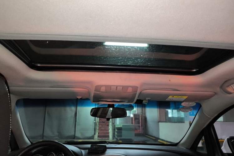Used Buick GT 2014 XT 1.6L Automatic Fashion Edition Headliner