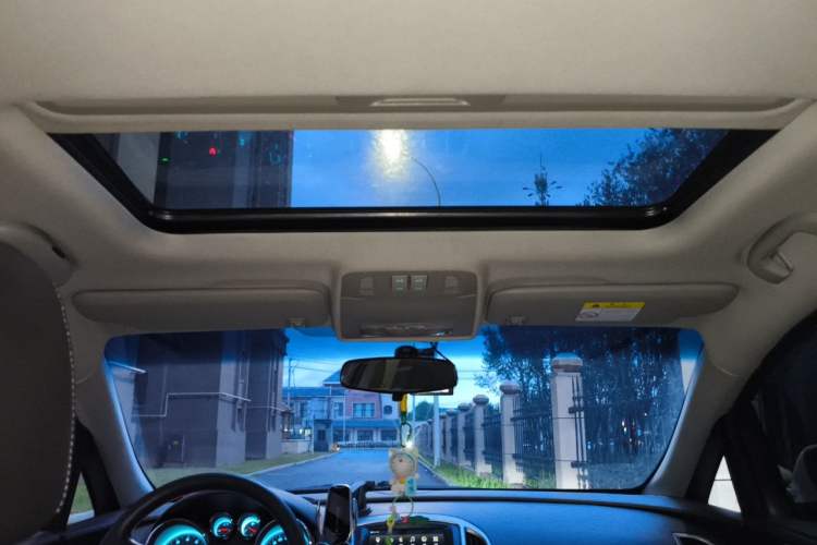 Used Buick GT 2014 XT 1.6L Automatic Comfort Edition Headliner