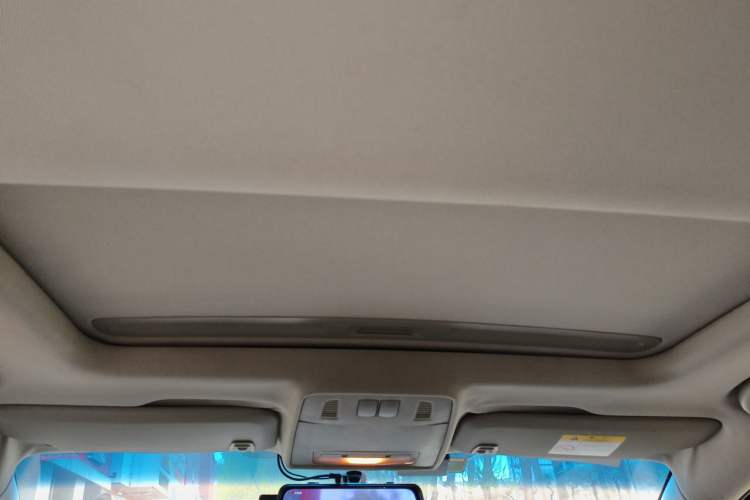 Used Buick GT 2014 XT 1.6L Automatic Fashion Edition Headliner
