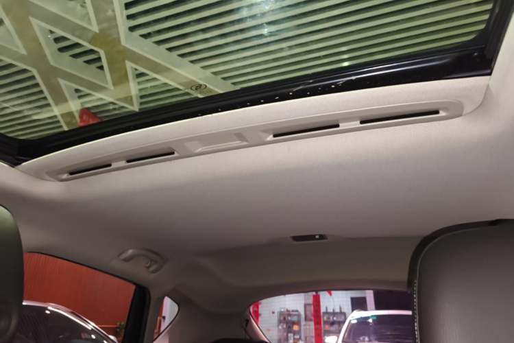Used Buick GT 2014 XT 1.6L Automatic Fashion Edition Headliner