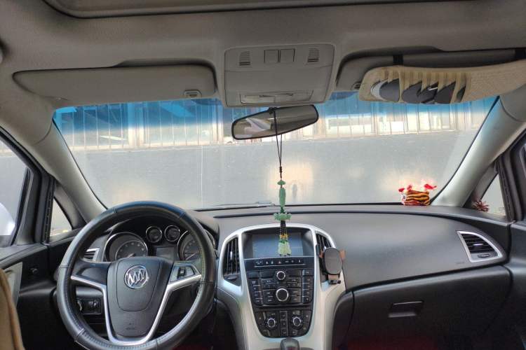 Used Buick GT 2014 XT 1.6L Automatic Fashion Edition Headliner