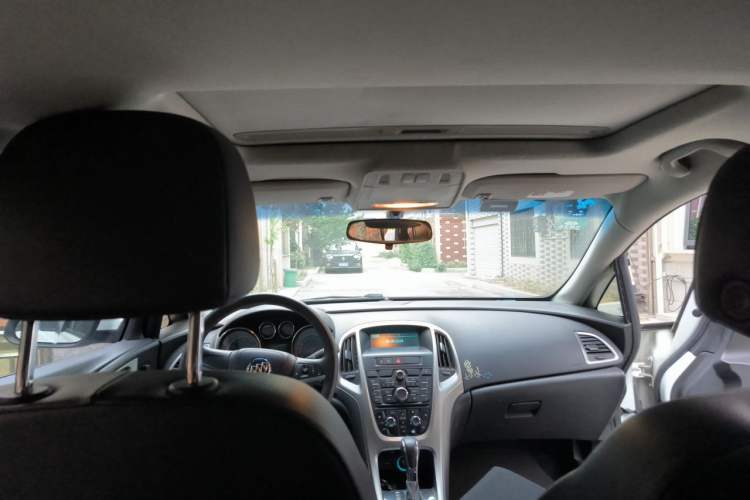Used Buick GT 2014 XT 1.6L Automatic Fashion Edition Headliner