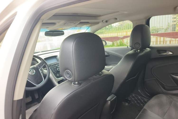 Used Buick GT 2014 XT 1.6L Automatic Fashion Edition Headliner