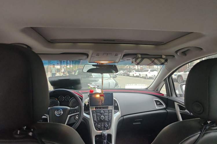 Used Buick GT 2014 XT 1.6L Automatic Fashion Edition Headliner