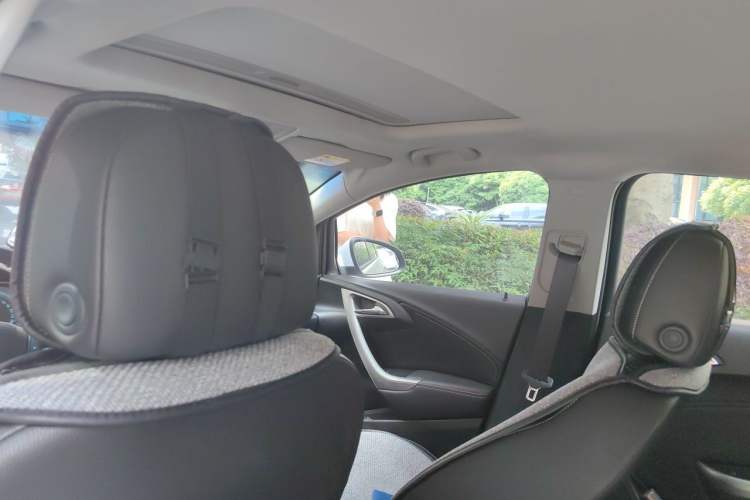 Used Buick GT 2014 XT 1.6L Automatic Fashion Edition Headliner