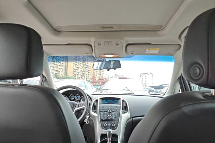 Used Buick GT 2014 XT 1.6L Automatic Fashion Edition Headliner