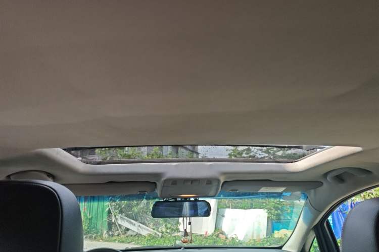 Used Buick GT 2014 XT 1.6L Automatic Fashion Edition Headliner