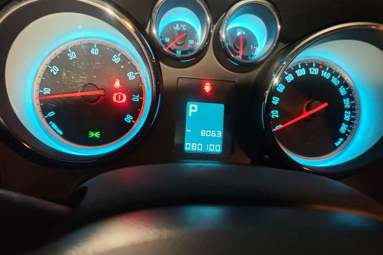 Used Buick GT 2014 XT 1.6L Automatic Fashion Edition Instrument Cluster