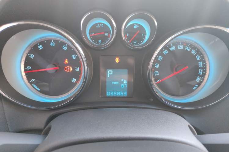 Used Buick GT 2014 XT 1.6L Automatic Fashion Edition Instrument Cluster