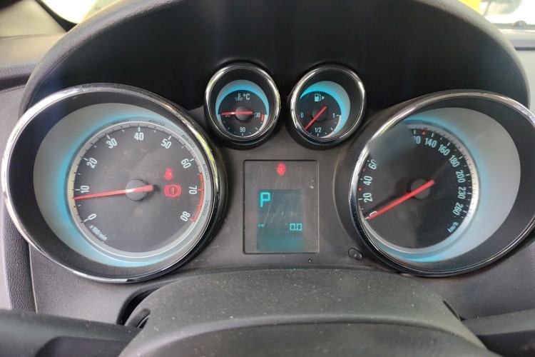 Used Buick GT 2014 XT 1.6L Automatic Fashion Edition Instrument Cluster