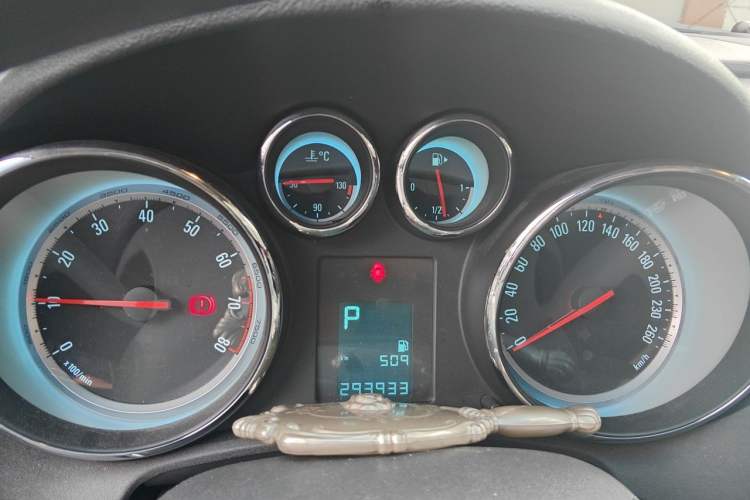 Used Buick GT 2014 XT 1.6L Automatic Fashion Edition Instrument Cluster